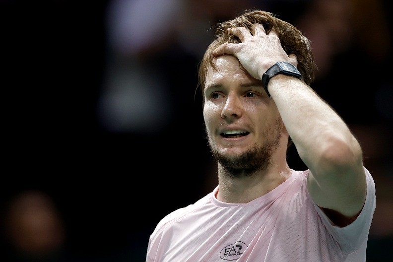 ŠOKANTNA ISPOVEST "Pijem pivo posle svake pobede, Las Vegas i kocka su me