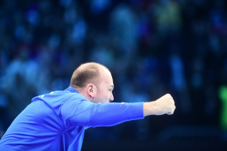 OGLASILA SE ŽENA DUŠANA MANDIĆA Podelila čuveni snimak koji je razgalio Srbiju (VIDEO)