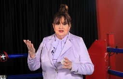 NADA MACURA MAJKU NIKAD NIJE UPOZNALA Odrasla je sa maćehom: "Da bar u snovima vidim ženu koja me je rodila"