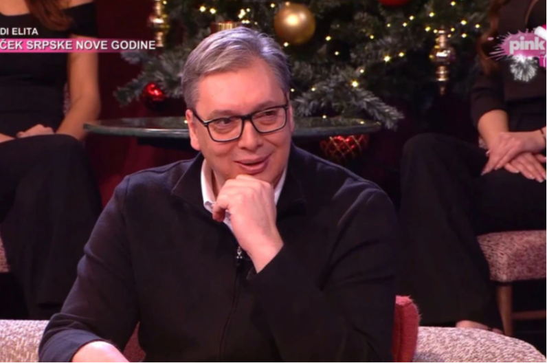 "TRAŽILI SMO DA VUKAN I JA PRENOSIMO JEDNU FUDBALSKU UTAKMICU" Vučić otkrio: Obojica šuškamo, svi bi se smejali!