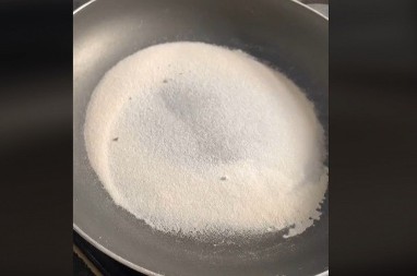 Sofija je rešila problem koji mnoge izluđuje: Uradite ovo pre prženja, hrana sigurno neće zagoreti