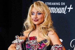 PO UGLEDU NA POZNATE Ne bacajte silne pare na salone, za lepu frizuru dovoljno je samo ovo