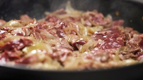 Kada bi samo uradili ovo, videli biste koliko su ukusnije: Ako džigericama dodate 1 sastojak, biće duplo ukusnije od onih koje ste do sada spremali