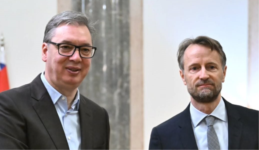 SASTANAK O EVROPSKOM PUTU SRBIJE: Vučić se oglasio nakon susreta sa fon Bekeratom (FOTO) 