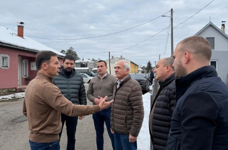 SINIŠA MALI SA ŽIVANOVIĆIMA Ministar u Valjevu: Tu smo da pokažemo da brinemo