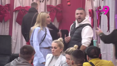 "NISAM TE TUKAO, DVA ILI TRI PUTA SAM TE UDARIO" Asmin prišao Aneli: "Vidiš da sam bio najbolji"