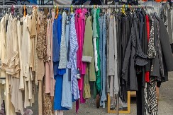 Ona zarađuje 1.200 evra prodajom polovne robe - trik je jednostavan, stvarno funkcioniše