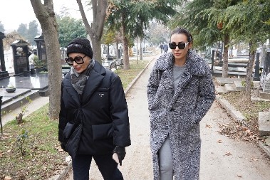 ANASTASIJA OBJAVILA FOTOGRAFIJU DEVOJČICE NA GROBLJU Imala je samo dve godine kada su joj ubili oca