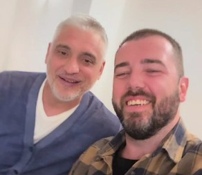 OVO JE STAN U KOME SU ACA I ČEDA BORAVILI DOK JE POLICIJA KUCALA NA VRATA! Iz jedne prostorije ne izlaze