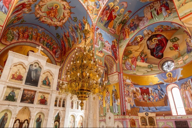   POKRAO CRKVU Ukrao iz svetinje oko 40.000 dinara