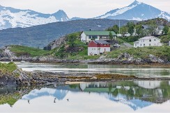 Bez rasporeda i alarma! Na ovom ostrvu ljudi žive bez satova, povrće sade u tri ujutru, a na plivanje idu u ponoć