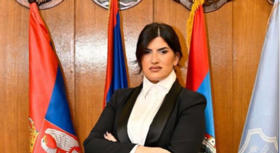 BRKOVIĆ MONSTRUOZNO PRETIO VUČIĆU, DINA VUČINIĆ GA DEMOLIRALA: Pokazao svoje „poznavanje“ istorije frljajući se Pinočeom i Franciskom