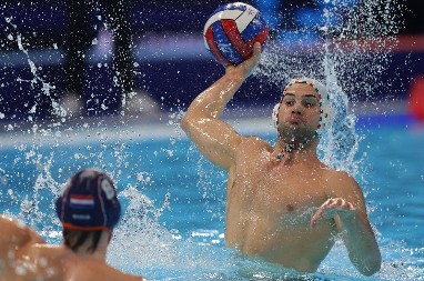 KOMŠIJE SPREČILE SENZACIJU PRED SRBIJU Mađari se mučili, pa u poslednjoj četvrtini slomili Holandiju