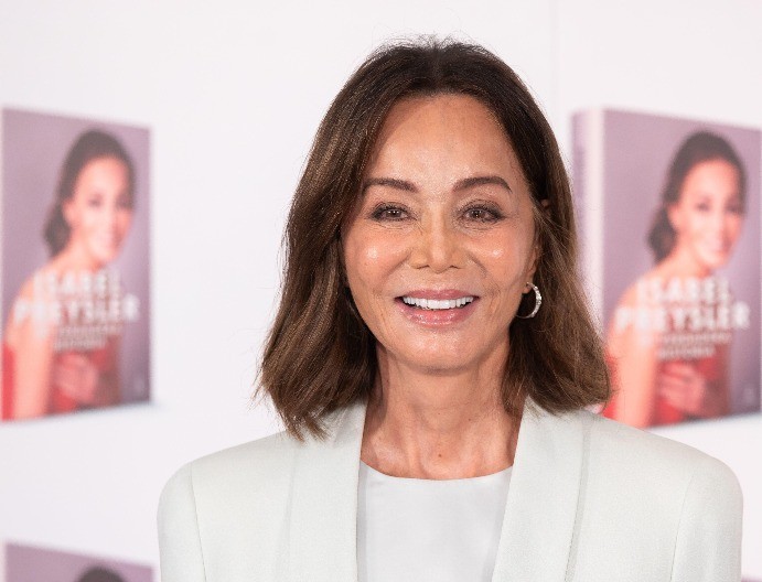 Znate li čija je ovo sestra? Brat joj je pevač broj 1, a tata španska legenda!