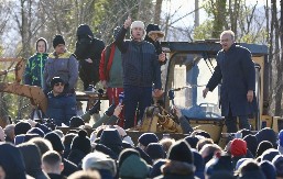 BLOKADE U CRNOJ GORI Botunjani odlučni: crnogorska policija objavljuje saopštenja kao u vremenu komunizma