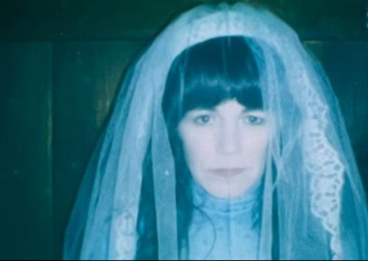 POZNATA PEVAČICA ŠOKIRALA SVET Udala se za sopstvenog psa na 50. rođendan! 