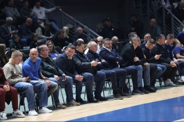 HAOS U ZADRU Milan Tomić se sukobio sa navijačima