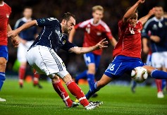 SUNOVRAT LEGENDE Igrao u Premijer ligi, bio je heroj nacije, a sada je proglasio bankrot