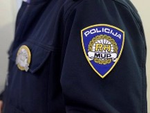 DEKICA (91) OSTAO BEZ NOVCA I NAKITA: Nepoznata žena mu ponudila MASAŽU, pa ga opelješila! 