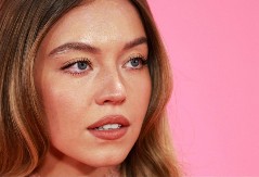 Ne priča se ni o glavnoj glumici, ni o glumcu, samo o njoj: Šta je opet uradila ova devojka koja je pomutila um svima?