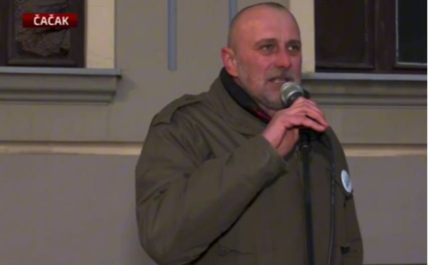 BRUKA I SRAMOTA: Šačica blokadera okupila se u Čačku da se ponosi i sprda sa napadom na Anu Bekutu (VIDEO)