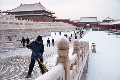 ŠKOLE POD KATANCEM ZBOG NEVREMENA: Hladni front pogodio Kinu 