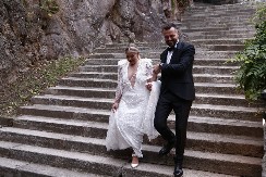 PEVAČICA SE NEDAVNO RAZVELA, A SADA ULAZI U ELITU Na imanju u Šimanovcima sledi haos, niko je nije očekivao 