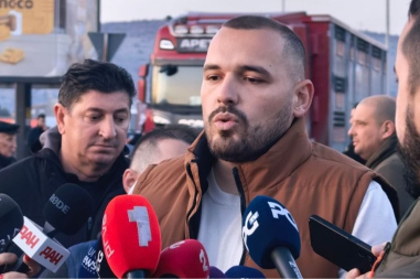 Meštanin Botuna odgovorio Evropi sad: Bio sam nekad na listi DPS-a i napustio sam ih, a Evropa sad je napravljena od otpada DPS-a!