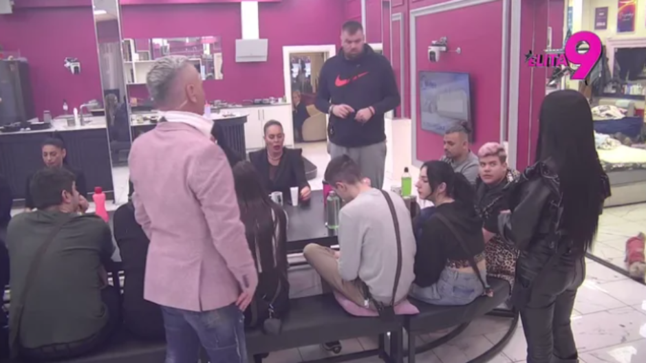 JANJUŠEVA BIVŠA UŠLA U ELITU Suočili se nakon zabrane prilaska, ovo je istina o uhođenju