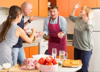PORODICA IM SE RASPADA Roditelji kupili ćerki stan, a zbog obećanja sinu je nastao PRAVI PAKAO