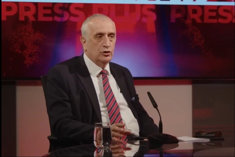 POLITIČKA BOMBA ILI PODVALA? Bulatović sve negirao