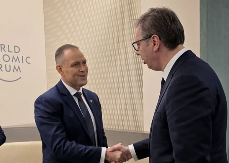 "ISKORISTIO SAM PRILIKU DA PREDSEDNIKA POLJSKE POZOVEM U SRBIJU" Vučić u Davosu razgovarao sa Navrockim