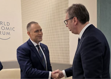 "ISKORISTIO SAM PRILIKU DA PREDSEDNIKA POLJSKE POZOVEM U SRBIJU" Vučić u Davosu razgovarao sa Navrockim