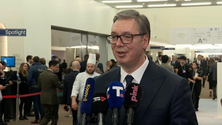 "TO HOĆE DA VODI SRBIJU" Vučić iz Davosa: „Oni bi da jašu i šutiraju ljude, a nemaju nijedan dan rada iza sebe“