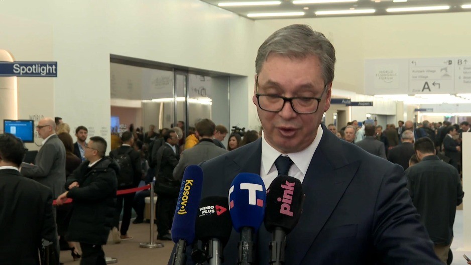 VUČIĆ IZ DAVOSA: Gasna elektrana kod Niša i spas za 90.000 radnika