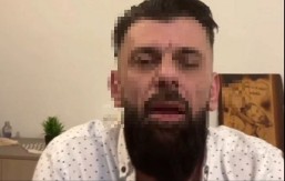 TIKTOKER PUŠTEN IZ PRITVORA NAKON TRI MESECA Oglasio se na mrežama posle sumnji za trgovinu drogom