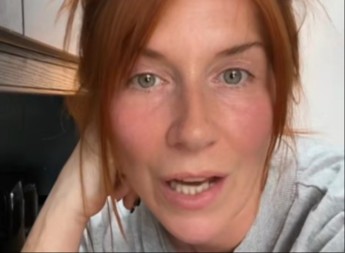 ZABORAVITE NA KREME I BOTOKS Mama od 43 godine otkrila tajnu mladalačkog lica – sve što vam treba je jedan sastojak! (VIDEO)