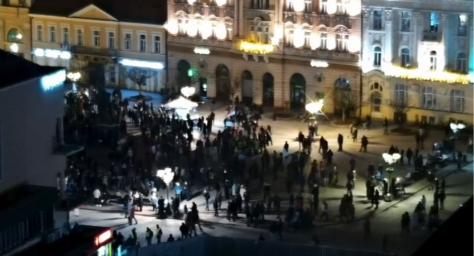 Da li su blokaderi sigurni da zaslužuju i da će dobiti poverenje blokadera iz bivše vlasti? FOTO