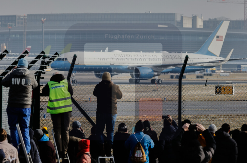 TRAMP SLETEO U ŠVAJCARSKU! Objavljene slike sa aerodroma (FOTO)