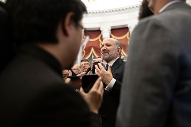 SKANDAL U DAVOSU! Trampov ministar ismevan na večeri, neki gosti napustili salu!