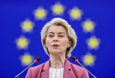 URSULA ISKULIRALA TRAMPA? Evropska komisija: Neće se sastati u Davosu