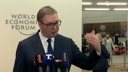 ISTORIJSKO OBRAĆANJE URSULE FON DER LAJEN! Vučić: Njen govor predstavlja istoriju budućnosti