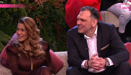 "KASPER LIČI NA VAMPIRA" Naša pevačica urnisala verenika Mine Kostić: "Dojahao iz Amerike, pa..."