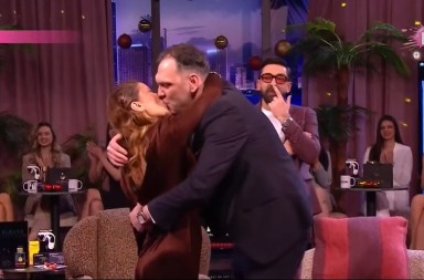 "ŽAO MI JE MINE KOSTIĆ" Naša pevačica iskreno o romansi koleginice i Kaspera!