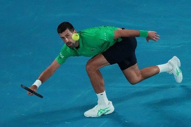 AUSTRALIJAN OPEN Novak Đoković rutinski do trećeg kola