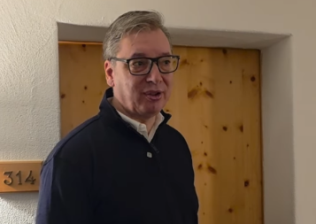 "JEDVA ČEKAM POVRATAK U MOJ BEOGRAD" Oglasio se Vučić: Lepo je u Klostersu i Davosu, najlepše je u Srbiji!