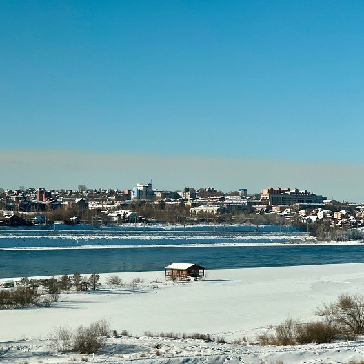KADA JE NAPOLJU -48, SAMO OVAKO OBUČENI MOŽETE DA IZAĐETE Devojka pokazala šta sve mora da nosi da se ne bi smrzla  