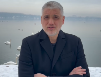 ČEDA JOVANOVIĆ UPAO ĆERKI U SOBU, PA IZNENADIO POTEZOM Kamera sve zabeležila! (FOTO)