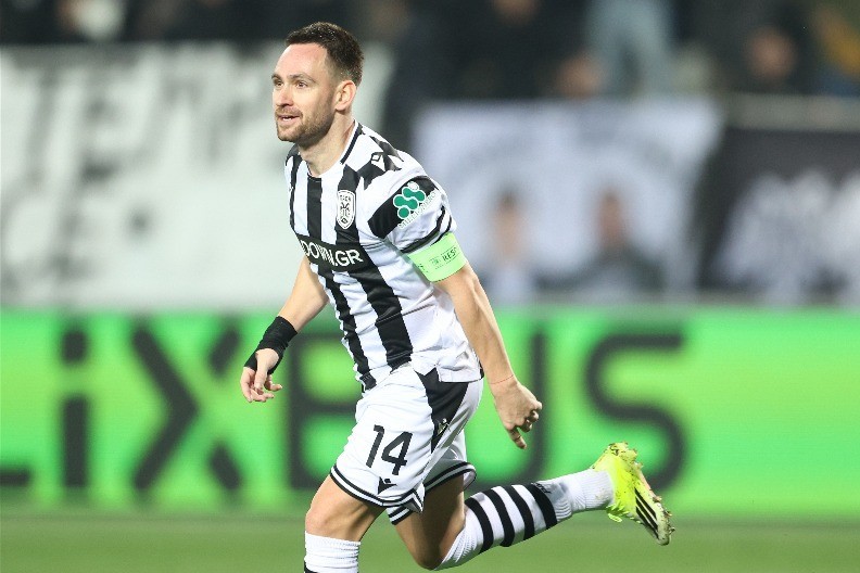 ANDRIJA ŽIVKOVIĆ ISPISUJE ISTORIJU CRNO-BELIH Srbin dao gol, pa doneo klubu nokaut fazu Lige Evrope