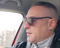NAŠEG POLITIČARA DEVOJKA PRIJAVILA POLICIJI, ON SE HITNO OGLASIO: "Bila je na psihijatrijskom lečenju" (VIDEO) 